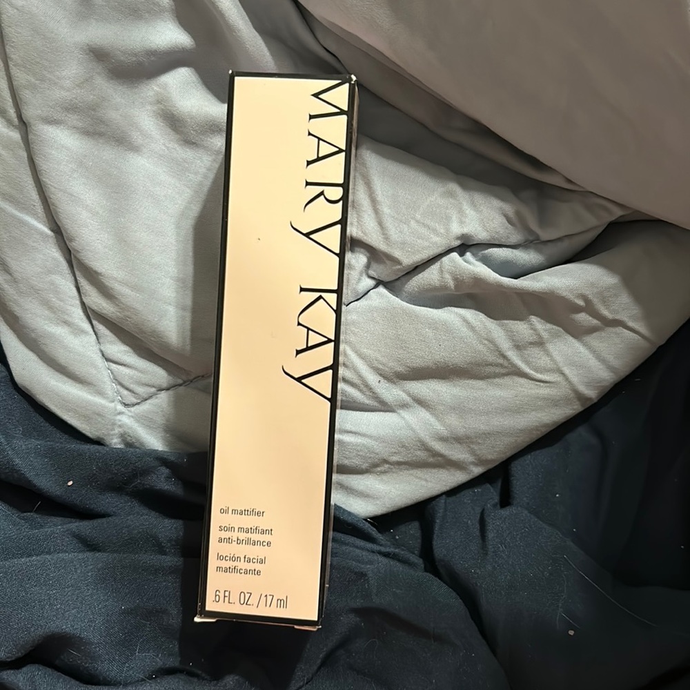 Mary Kay Oil Matifier